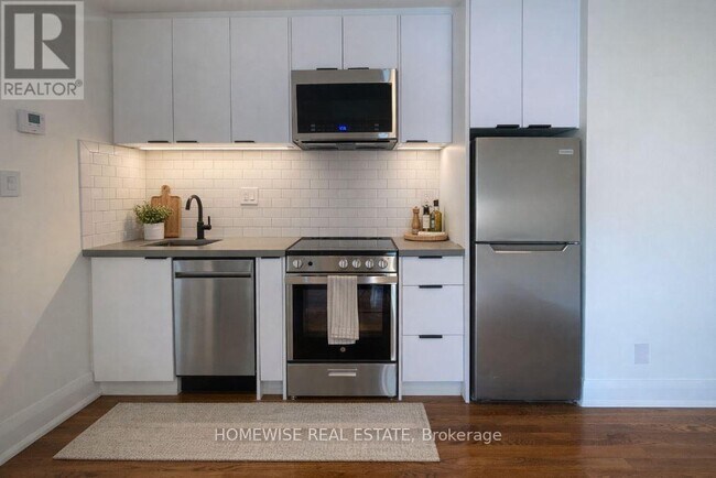 5 High Park Blvd in Toronto, ON - Building Photo - Building Photo