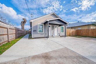6725 Avenue K in Houston, TX - Building Photo - Building Photo