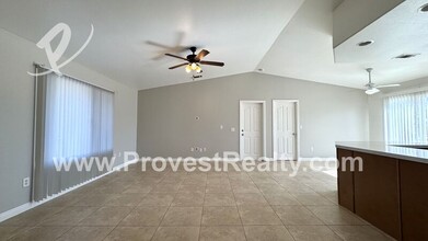 17373 Capri St in Hesperia, CA - Building Photo - Building Photo