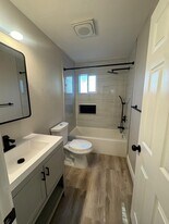 546 Santiago Ave, Unit 546 Santiago Ave in Sacramento, CA - Building Photo