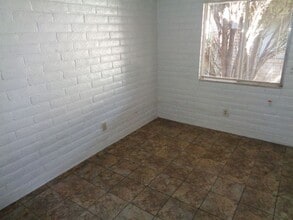 3022 E Glen Dr in El Paso, TX - Building Photo - Building Photo