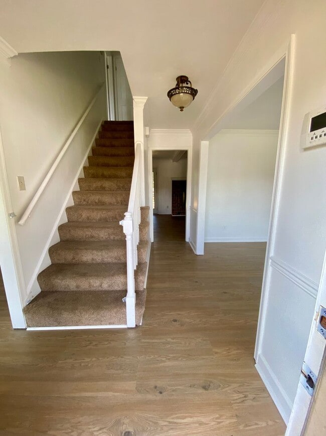 1005 Sullins Ct in Virginia Beach, VA - Building Photo - Building Photo