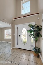 7435 Apple Mill Dr in Louisville, KY - Building Photo - Building Photo