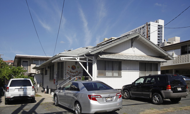 1436 Liholiho St in Honolulu, HI - Building Photo - Building Photo