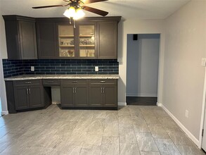 2414 Grape Ln in Pasadena, TX - Building Photo - Building Photo
