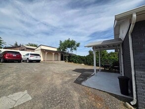 820 Cashmere St in Wenatchee, WA - Building Photo - Building Photo