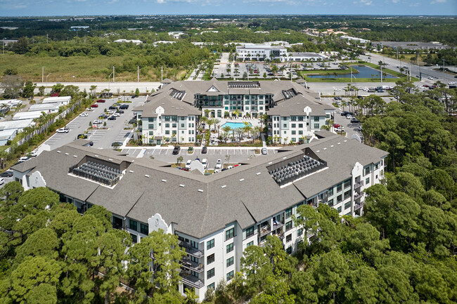 Indigo Stuart Apartments in Stuart, FL - Building Photo - Building Photo