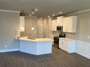 6185 Colston Ln in Tucker, GA - Foto de edificio - Building Photo