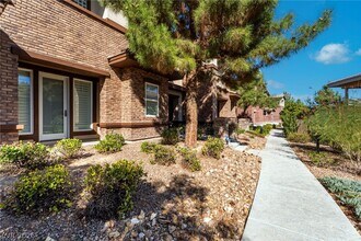 11280 Granite Ridge Dr in Las Vegas, NV - Building Photo - Building Photo