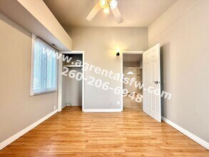 230 Dunbar Ln in Fort Wayne, IN - Building Photo - Building Photo