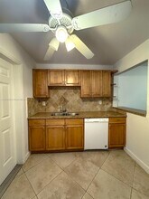 1050 SW 30th St in Fort Lauderdale, FL - Building Photo - Building Photo