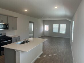 112 Raymondville Path in San Marcos, TX - Building Photo - Building Photo