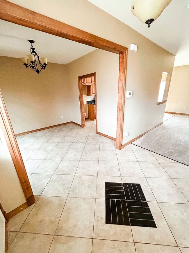 719 Bison in Enid, OK - Building Photo - Building Photo