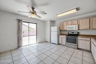 3057 W Lucia Dr in Phoenix, AZ - Building Photo - Building Photo