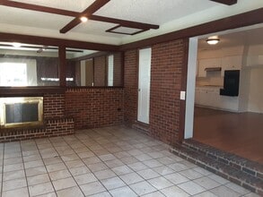 8217 Orchard Dr in Little Rock, AR - Building Photo - Building Photo