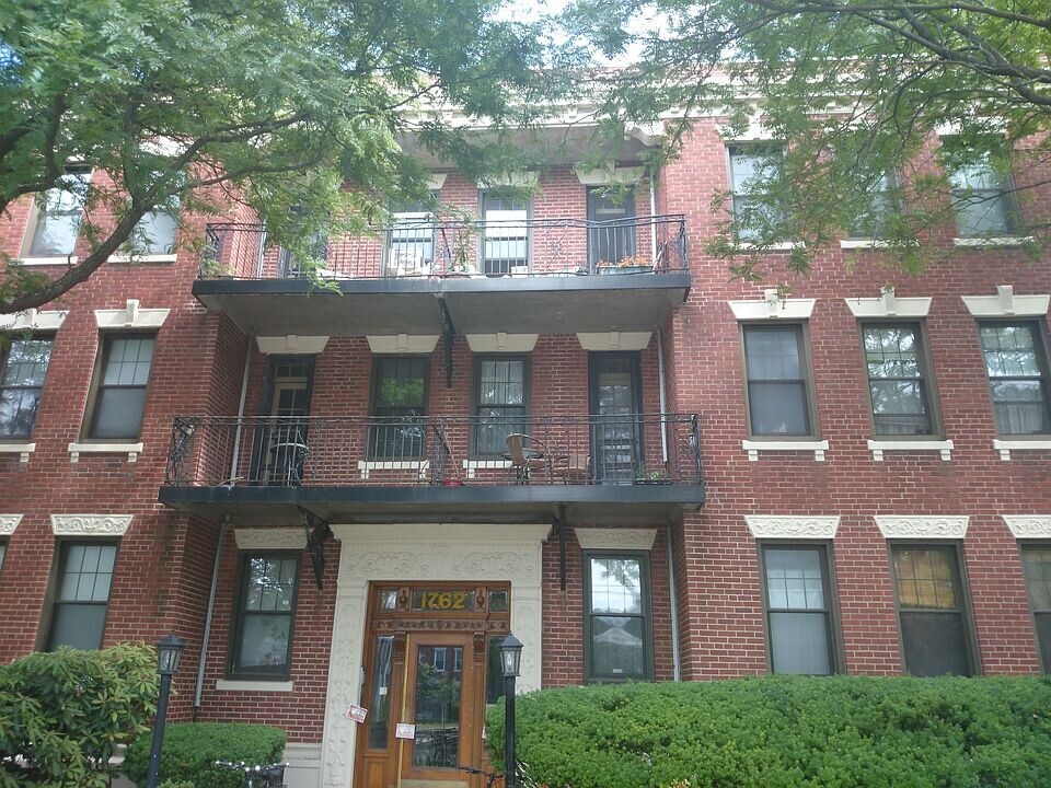 1762 Commonwealth Ave, Unit 3 in Boston, MA - Building Photo