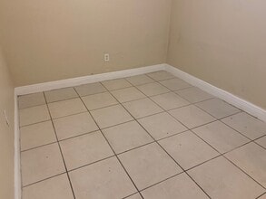 825 N 19th Ave Hollywood, FL 33020-3596 in Hollywood, FL - Building Photo - Building Photo