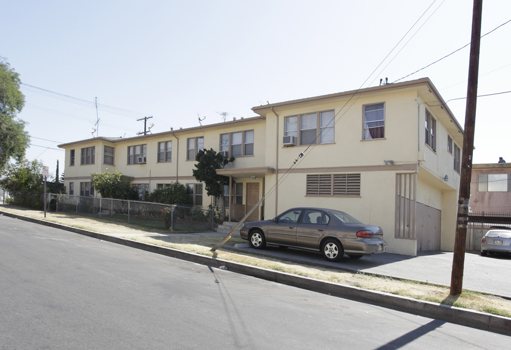 6946-6958 Agnes Ave in North Hollywood, CA - Foto de edificio