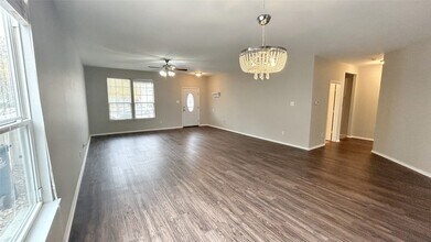 8912 Cranston Ct in Aubrey, TX - Foto de edificio - Building Photo