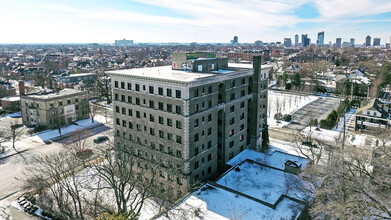 Broadwin Apartments in Columbus, OH - Foto de edificio - Primary Photo