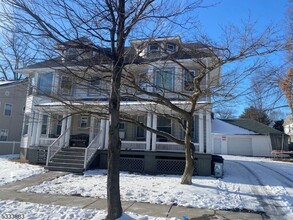 29 High St, Unit 3A in West Orange, NJ - Building Photo - Building Photo