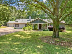 5325 Union Church Rd in Flowery Branch, GA - Building Photo - Building Photo
