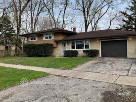 5925 W 91st St in Oak Lawn, IL - Building Photo