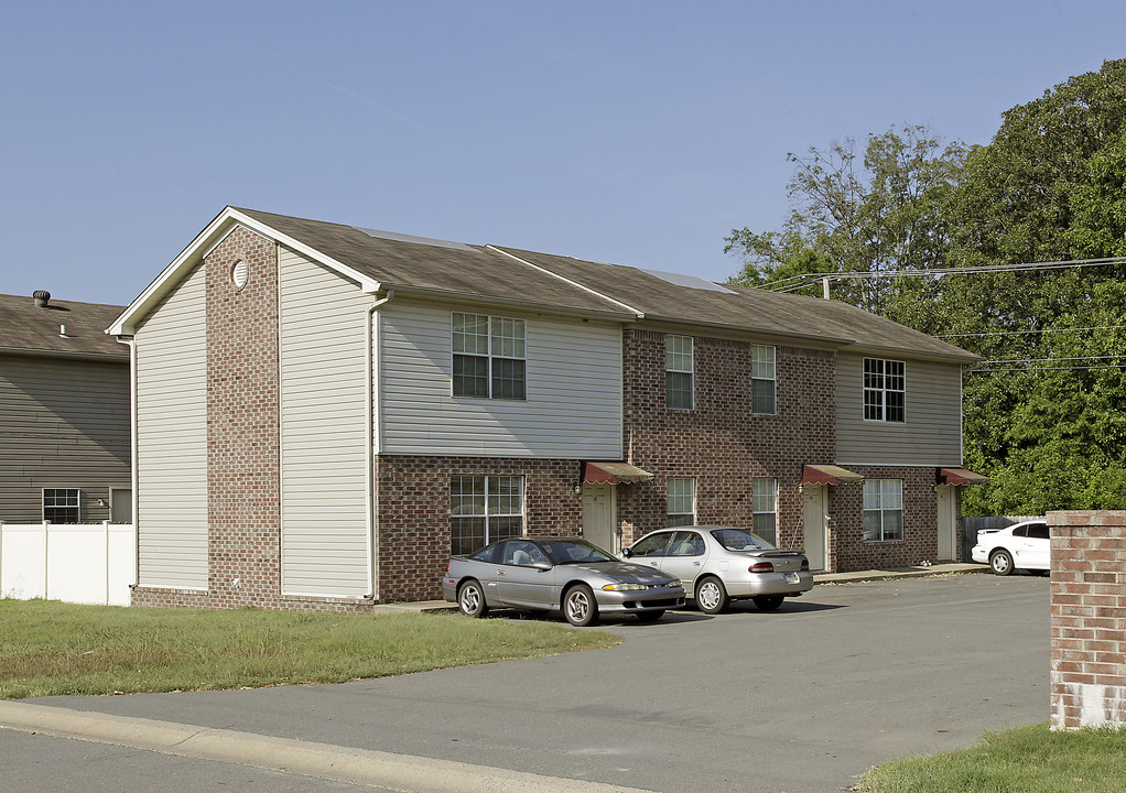 Leighwood Place Apartments in Cabot, AR - Building Photo