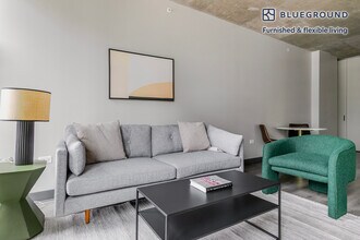 180 N Ada St in Chicago, IL - Building Photo - Building Photo