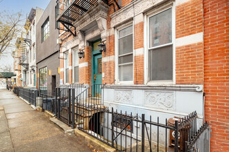 313 S 4th St in Brooklyn, NY - Building Photo - Building Photo