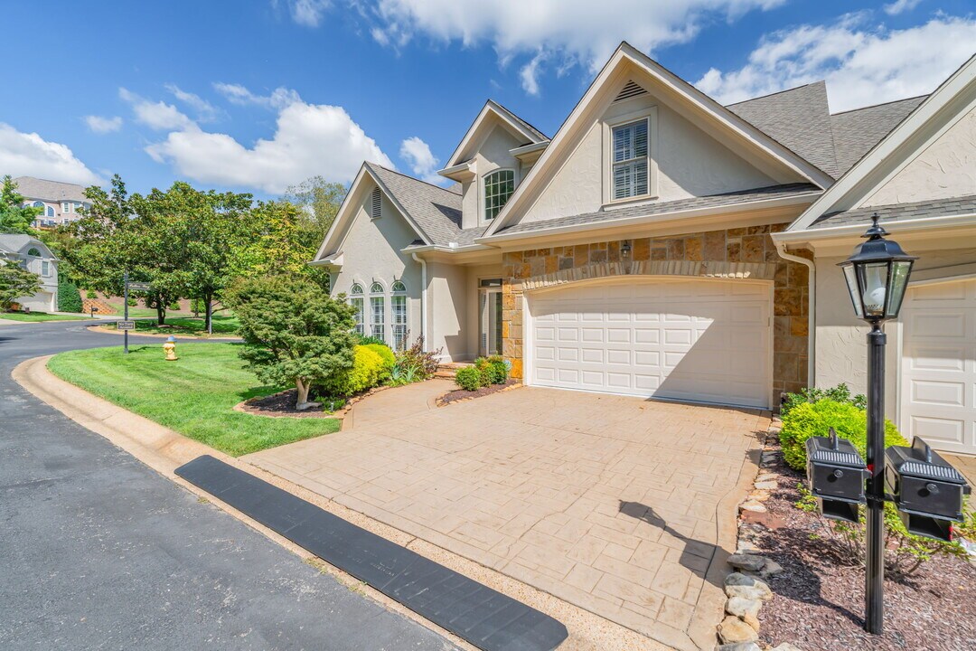 9230 Honors Way in Knoxville, TN - Building Photo