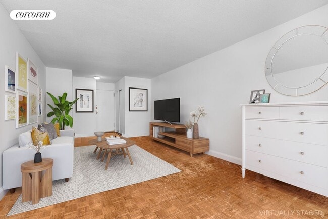 520 E 81st St in New York, NY - Building Photo - Building Photo