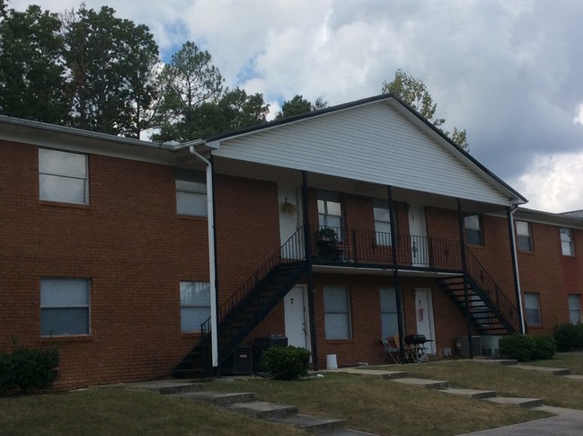 Kings Forest Apartments in Leeds, AL - Building Photo - Building Photo