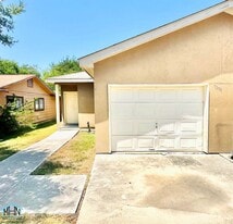 7379 Longing Trail in San Antonio, TX - Building Photo