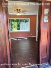 4512 SW Fairvale Ct in Portland, OR - Building Photo - Building Photo