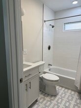 33 Rosegarden St in Warwick, RI - Building Photo - Building Photo