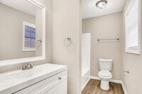 111 Brookside Ct photo'