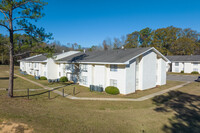 Z - Forrester Gardens in Tuscaloosa, AL - Foto de edificio - Building Photo