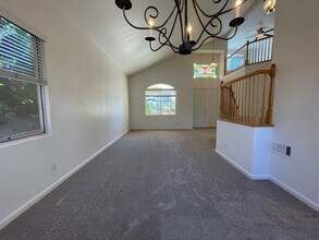 1535 Via Arroyo in Paso Robles, CA - Building Photo - Building Photo
