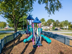 Aspen Landing in Kansas City, MO - Building Photo - Building Photo