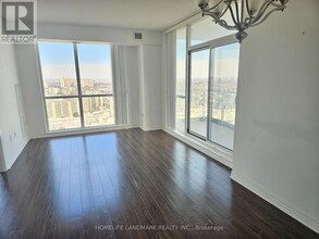 70-2970 Forest Manor Rd in Toronto, ON - Building Photo - Building Photo