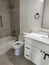 677 Whyte Ave in Roseville, CA - Building Photo - Building Photo