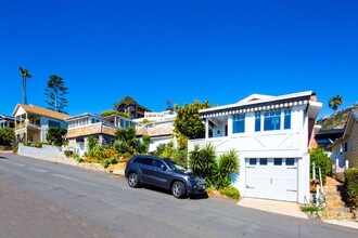 2730 Solana Way in Laguna Beach, CA - Building Photo - Building Photo