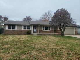 621 Ridgeway Rd in Rose Hill, KS - Building Photo