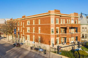 2400-2402 N Kedzie Blvd Apartments