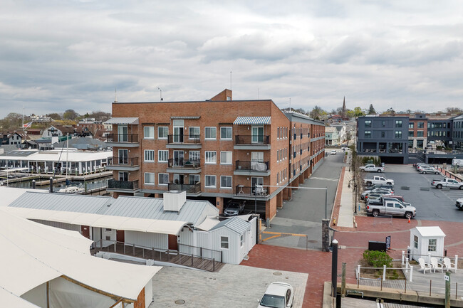 1-65 Commercial Wharf in Newport, RI - Building Photo - Building Photo