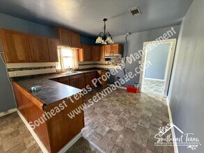 3255 Charles St in Beaumont, TX - Building Photo - Building Photo