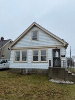 12613 Revere Ave in Cleveland, OH - Building Photo