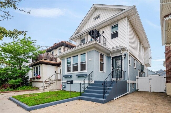 property at 365 W Hudson St