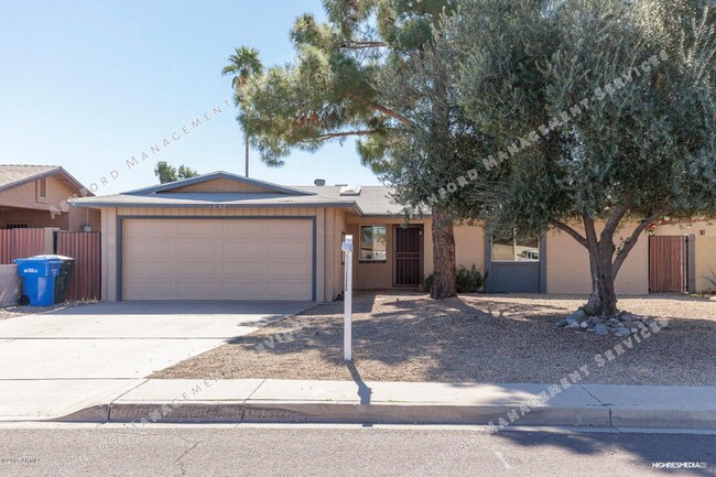property at 1007 W Grovers Ave